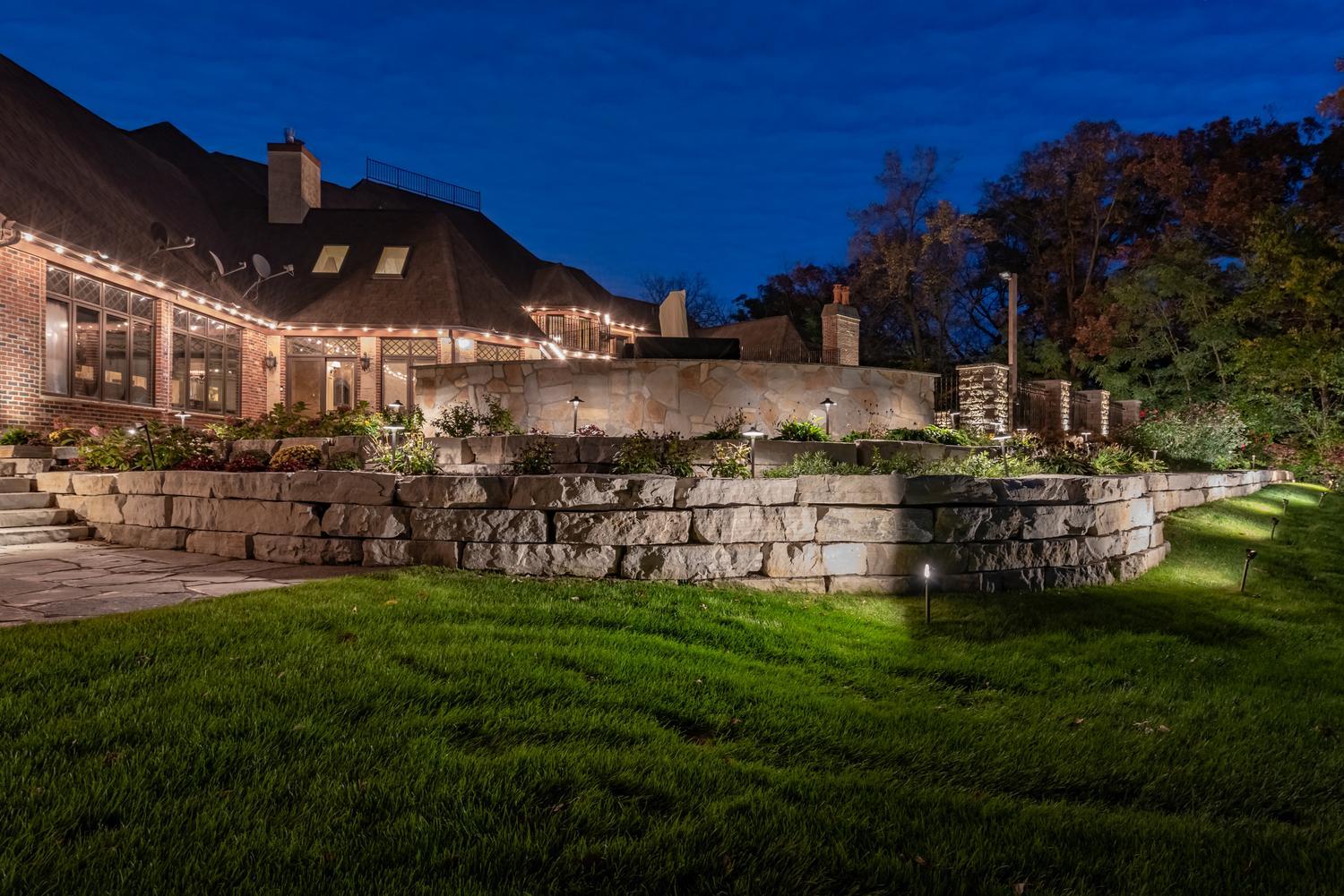 retaining wall lighting